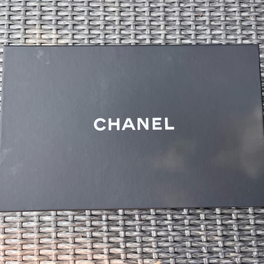 CHANEL box